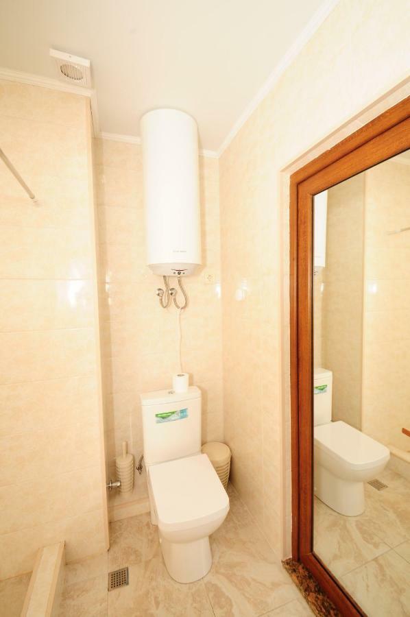 Orbi Apart Hotel In Front Of Aquapark باتومي المظهر الخارجي الصورة